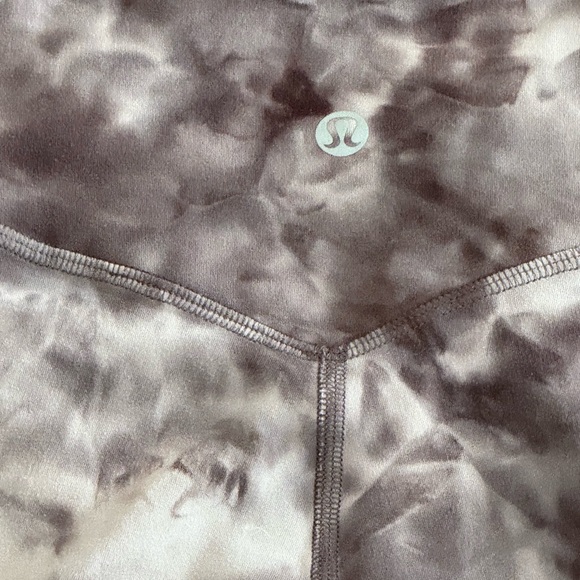 lululemon athletica Gray and White Leggings - Picture 3 of 4